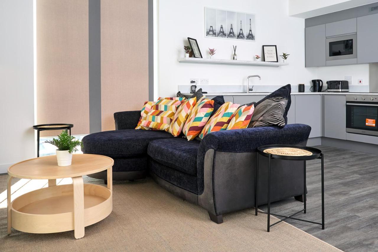 Morden Lovely 3Bedroom Apartment London Abbey Wood Exterior foto