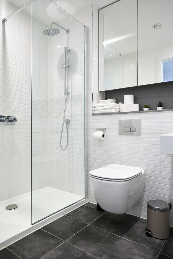Morden Lovely 3Bedroom Apartment London Abbey Wood Exterior foto